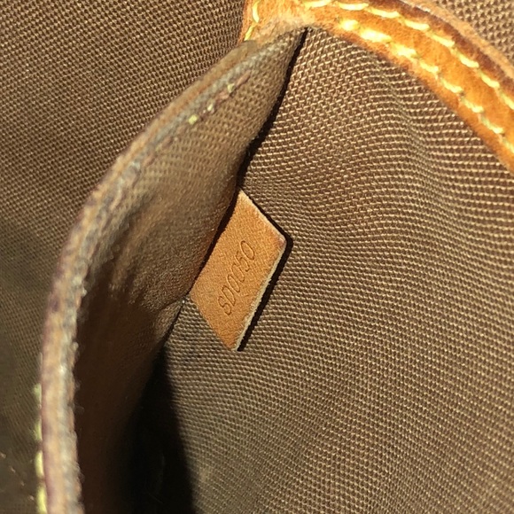 Louis Vuitton Alma PM in monogram - Picture 6 of 6